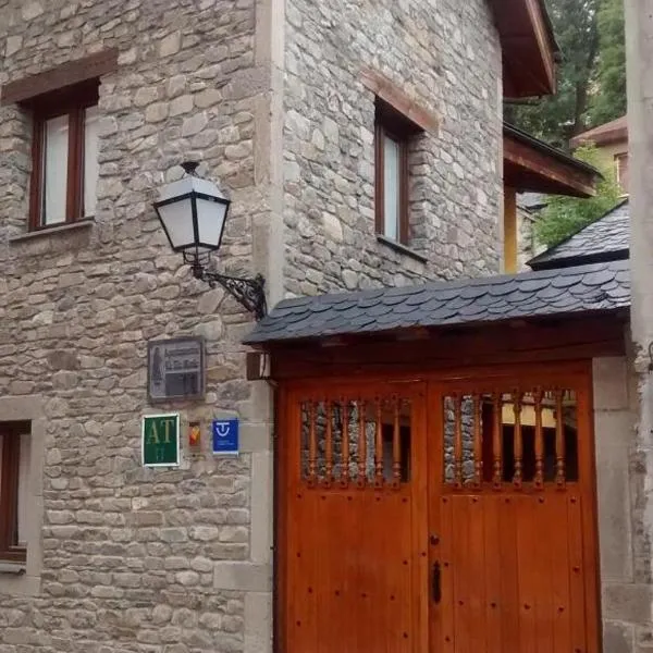 Tía María, hotel en Cerredo