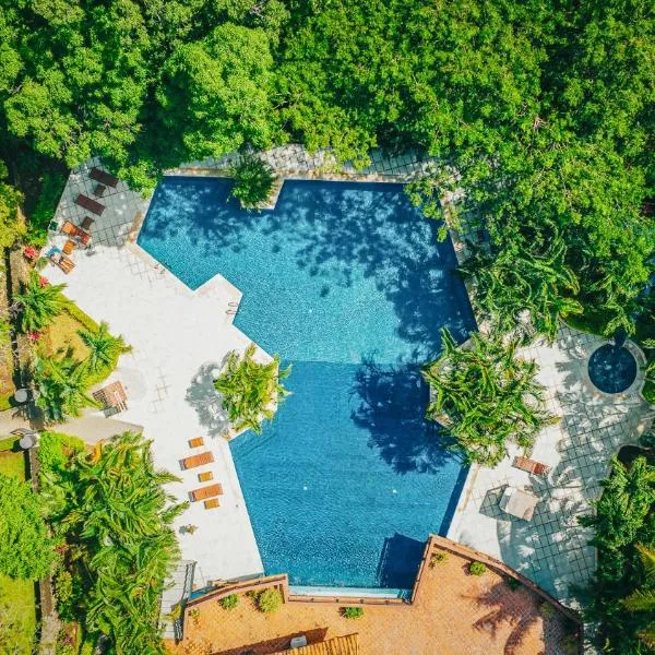 Papagayo Golden Palms Beachfront Hotel, hotel in Papagayo, Guanacaste