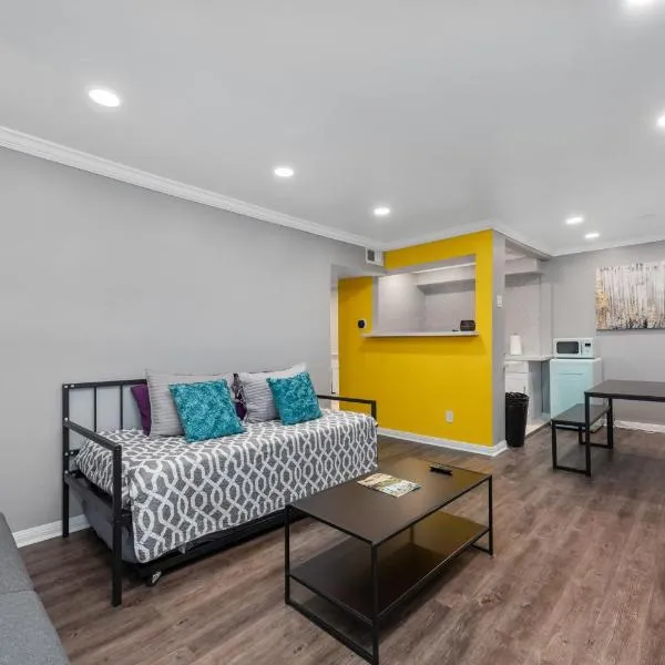Montrose 1BR Apartment with Modern Vibes and Fast WiFi，位于休斯顿的酒店