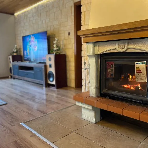 Ferienhaus am Elberadweg mit Sauna & Kamin - Natur, Erholung & S-Bahn-Anbindung - Saxon Oase, hotel in Pirna