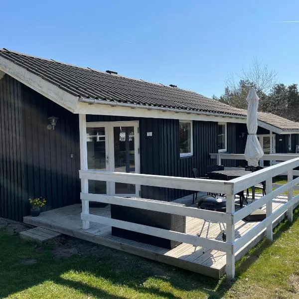 Ristinge Ferielejligheder, hotel in Humble