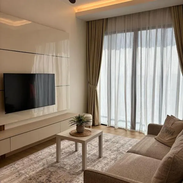 Comfy Stay Near Aman Central with Infinity Pool G Residence, ξενοδοχείο σε Alor Setar