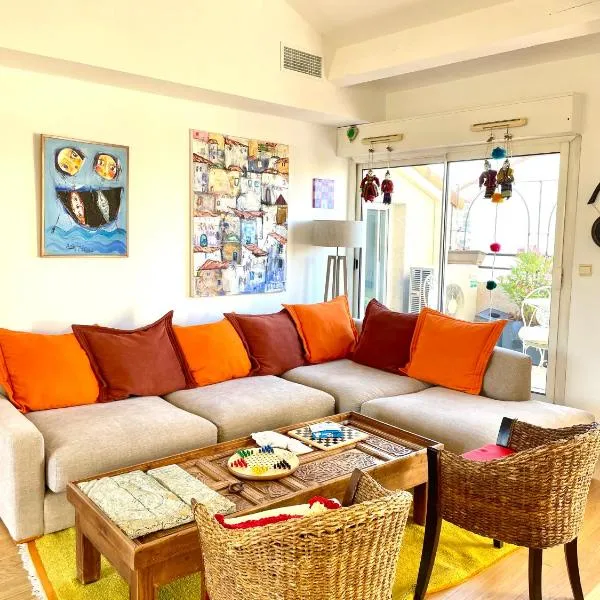 Prado Spacious and Sunny Loft in Marseille, hotel in Marseille