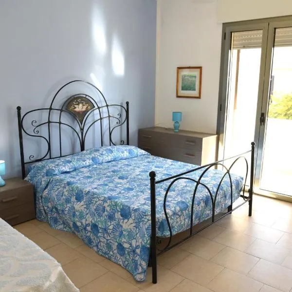 Lungomare Sant'Isidoro 1, hotel in Sant'Isidoro