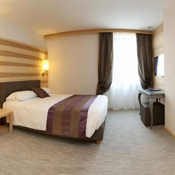 Hotel Garden, hotel in Peschiera del Garda