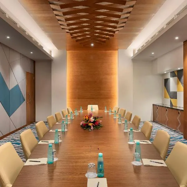 Crowne Plaza Fiji Nadi Bay Resort & Spa by IHG, hotel in Nadi