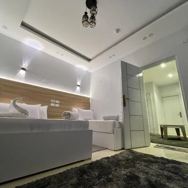 Triple Garden Studios and apartments, hotel di Kaherah