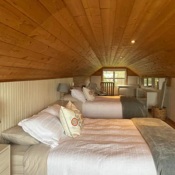 Acre By the Sea Guest Suite, hotel in Sooke