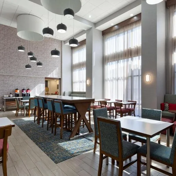 Hampton Inn & Suites Dothan, khách sạn ở Dothan