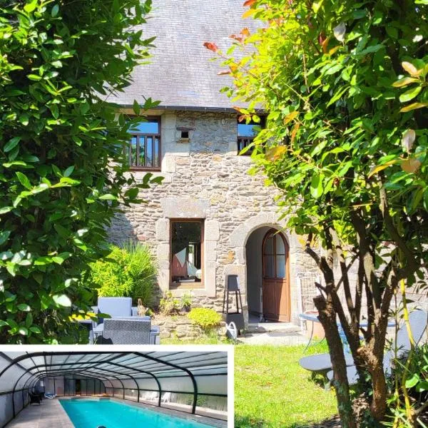 17th century house with swimming pool, hotel v destinaci Pleurtuit