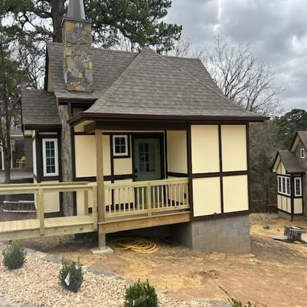 Chimney Nook at Tudor suites, Hotel in Eureka Springs