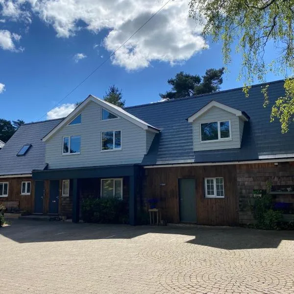 Petherton Cottage Studios, hotel in Ringwood