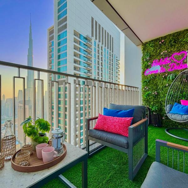 Elite 4 Bedroom Luxury Apartment, Burj Khalifa View, Opposite Dubai Mall, Infinity Swimming Pool, Dubái