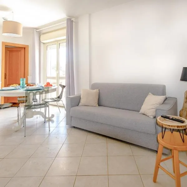 Accogliente Bilocale Centrale, Terrazza, Parking、ラ・マッダレーナのホテル