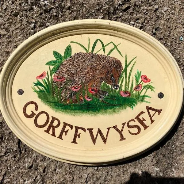 Cosy cottage in Snowdonia hamlet, hotel in Frongoch