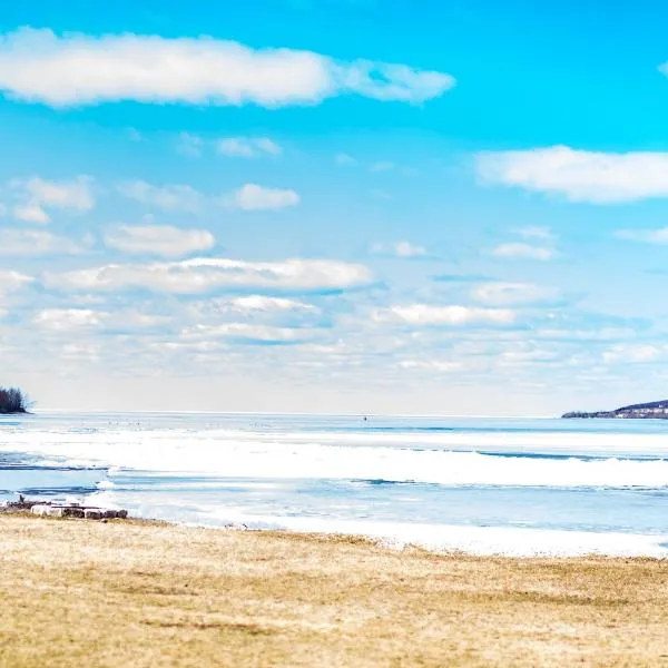 Beach Harbor Resort, hotel in Sturgeon Bay