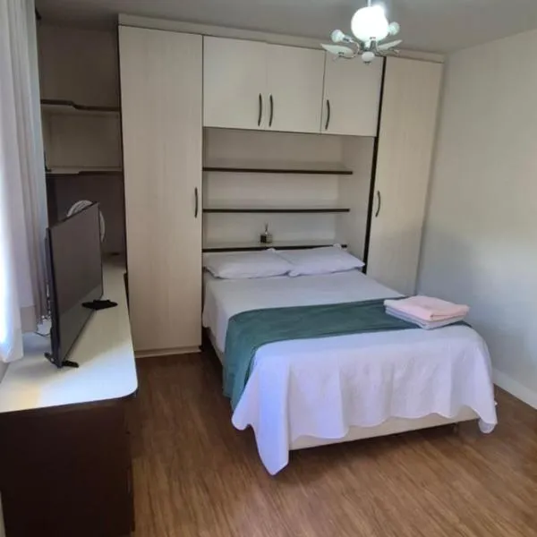 Residencial Vitor Studio 1, hotel v destinaci São José dos Pinhais