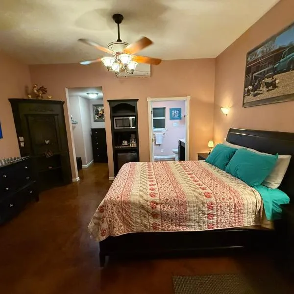 Cabin 4 The Roost Cabins, hotel v destinaci Lakehills