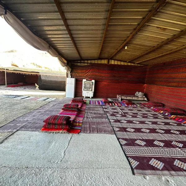 Khan Yaelim, Hotel in Arad