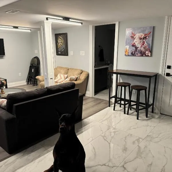 Oshawa Connect - Prime Location, Modern Space, hotel Oshawában
