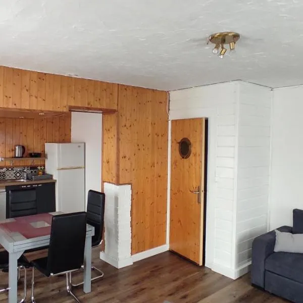 Chaleureux logement, hotel v destinaci Calais
