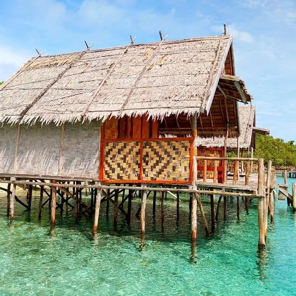 Rosye homestay raja ampat, hotel v destinaci Fam