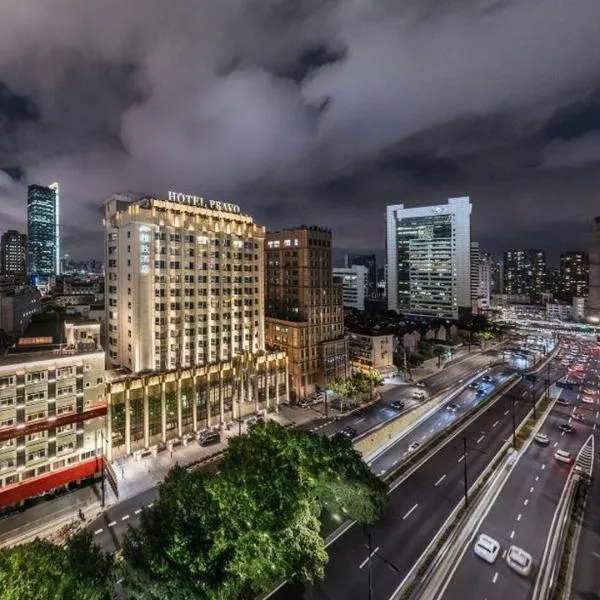 Elegant International Hotel Shanghai - Bund Sichuan Road North Metro Branch，位于上海的酒店