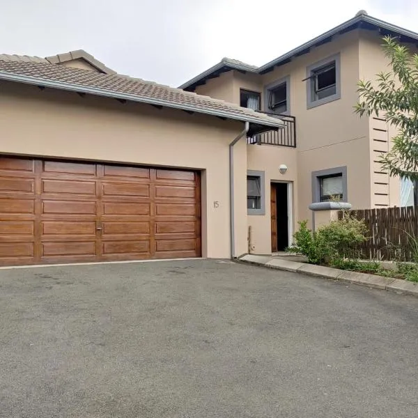 Sunrise Mountains View, ξενοδοχείο σε Krugersdorp