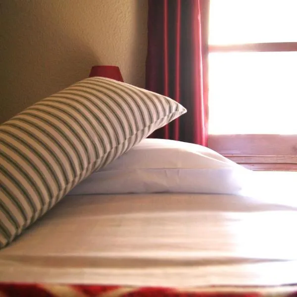 Ave Fénix, hotel a Calaceite