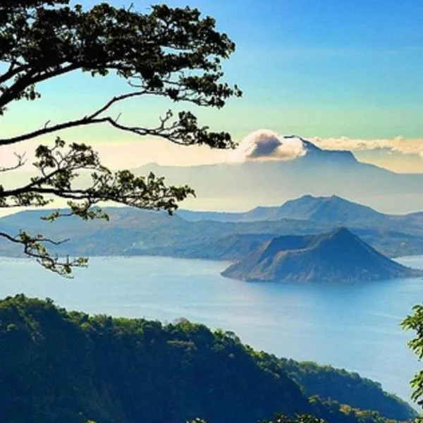 Blowing in the Wind - Lake View Apartments, hotel en Tagaytay