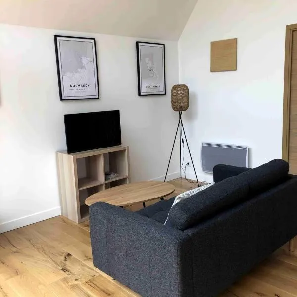 chalet atypique proche Portbail Denneville, hôtel à Saint-Lo-dʼOurville