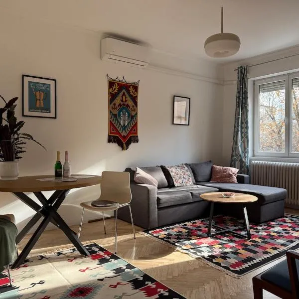 Buda's Crib apartment, hotel in Budapest