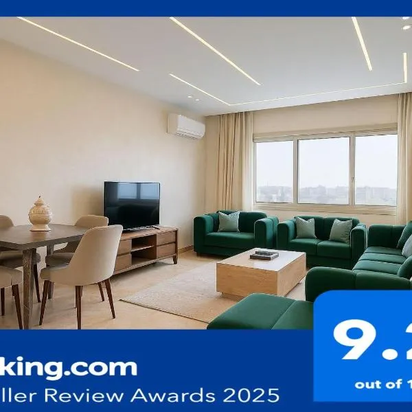 Luxury hotel apartment 3rooms in front of citystars1, khách sạn ở Cairo