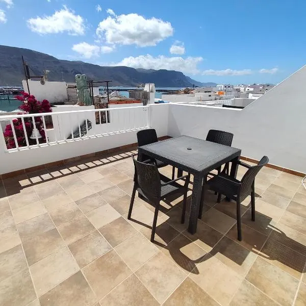 Apartment Mar&Mar with terrace 50m from the beach, hotel in Caleta de Sebo