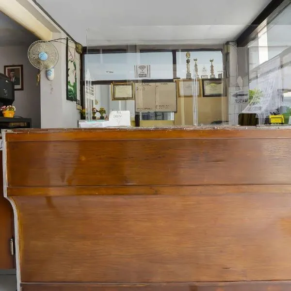 Hotel O Anugerah, ξενοδοχείο σε Jember