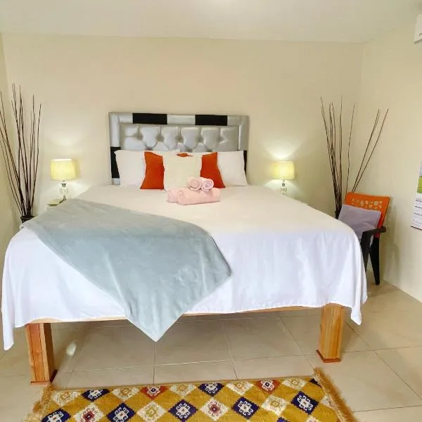 Skyline Suites Villa and Spa, hotel en Montego Bay