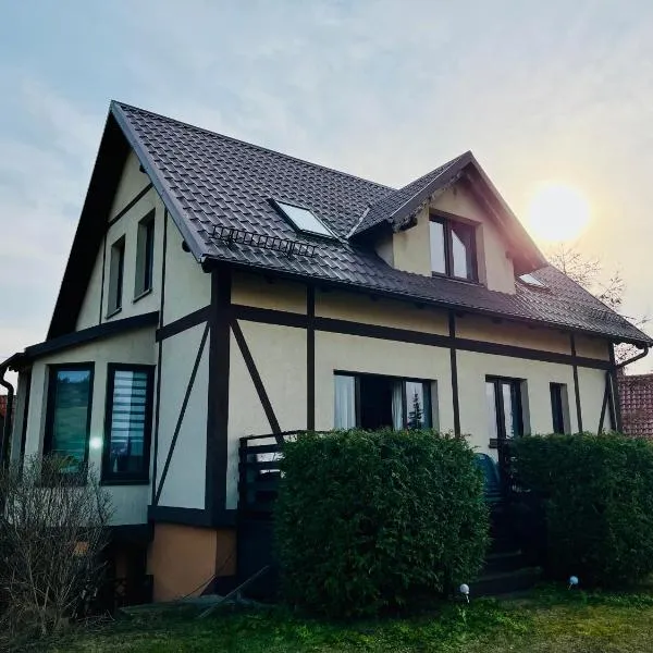 Dom na wzgórzu z widokiem na jezioro, ξενοδοχείο σε Brodnica Dolna