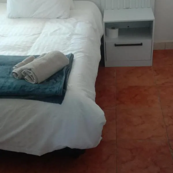 Family Home in Burnside, hotel a Bulawayo