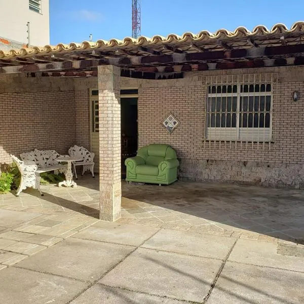 CASA 5 MINUTOS Da PRAIA De ARACAJU、アラカジュのホテル