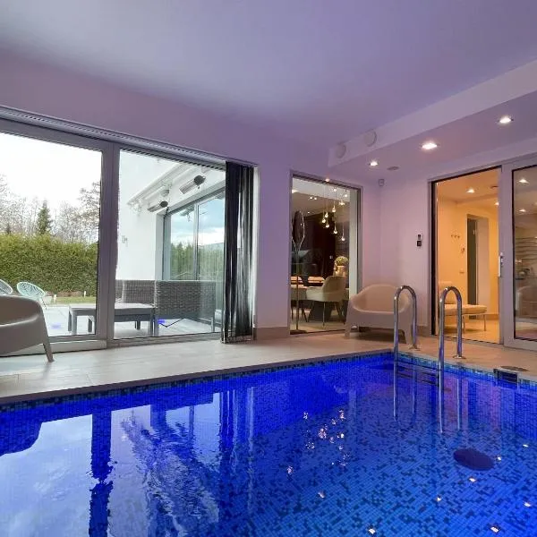 Magnolia House with Indoor Swimming Pool and Sauna, хотел в Талин