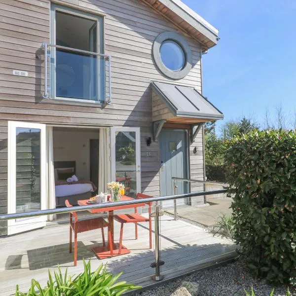 Azure Retreat at Una, hotel in St Ives