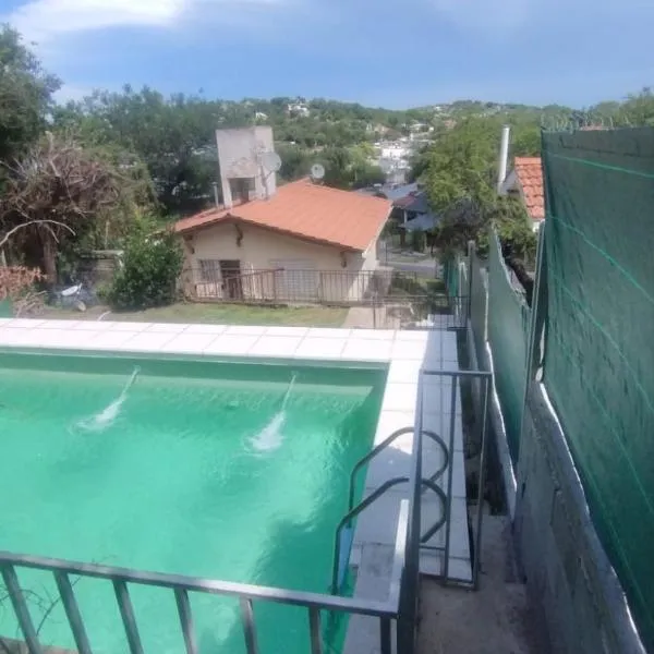 La Rufina chalet serrano, hotel in Río Ceballos