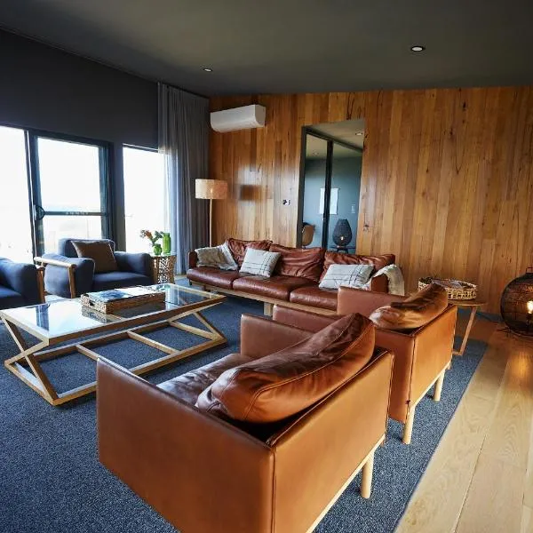 King Island Lodge - North & South Lodge, hotel i Currie