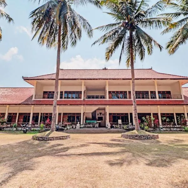 Capital O 93236 Hotel Hapel Negara, hotel di Banyubiru