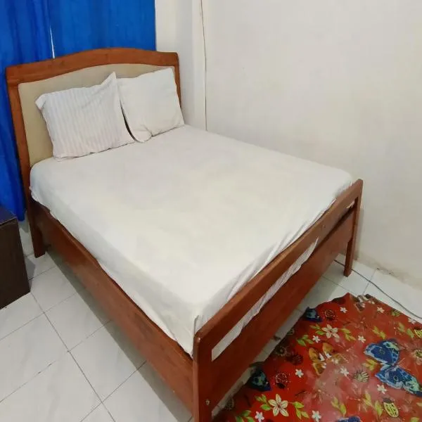 Hotel O Pondok Bintang، فندق في كينداري