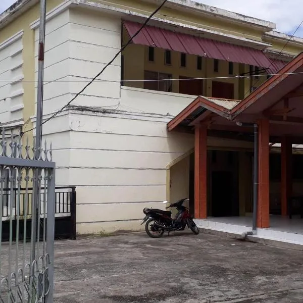 Hotel O Homestay Ananda Luwuk, hotel v destinaci Bimpang