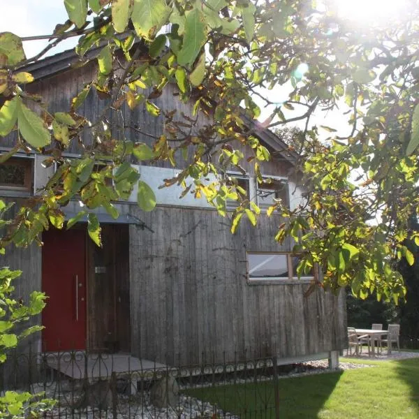 Ferienhaus Sonnenchalet, hotel v destinaci Bodman-Ludwigshafen