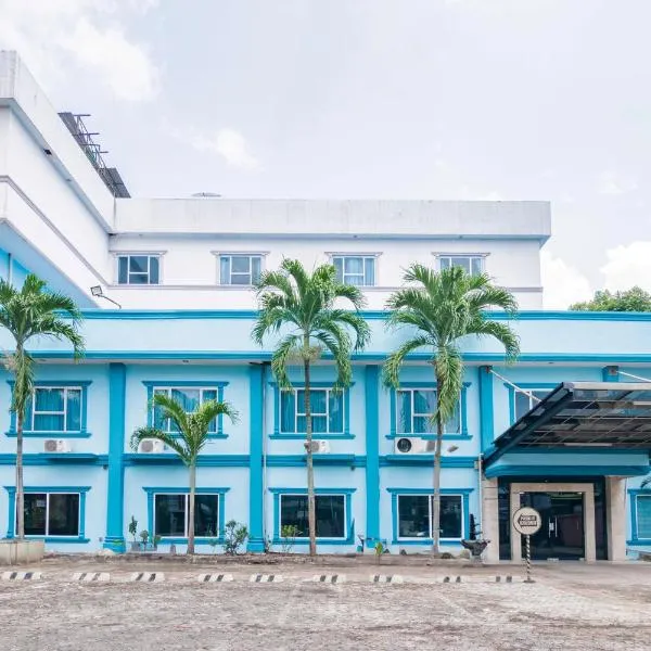Collection O Senapelan Near Rsud Petala Bumi Formerly De Town Hotel, hotel in Pekanbaru
