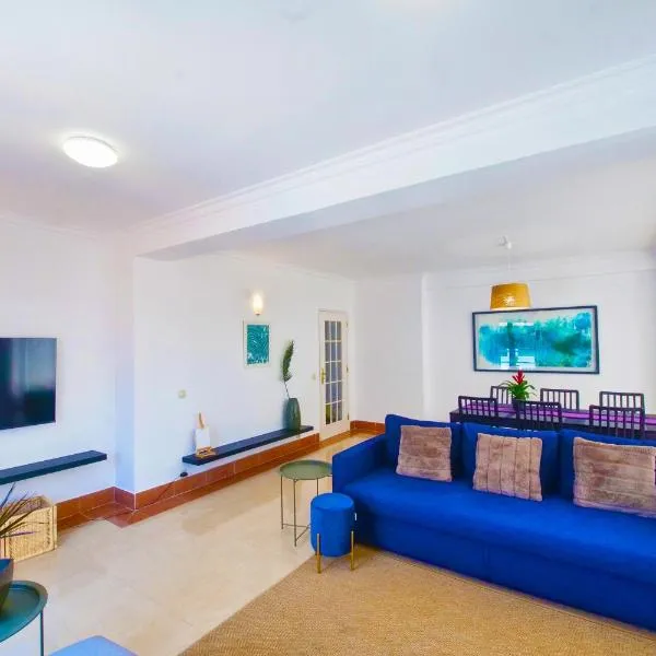 Aomo-casa parede, hotel in Parede