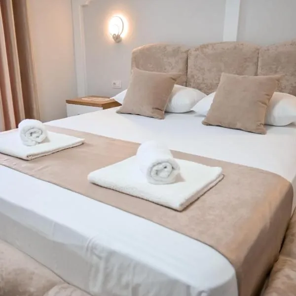 EGJE Apartment, hotel in Gjirokastër